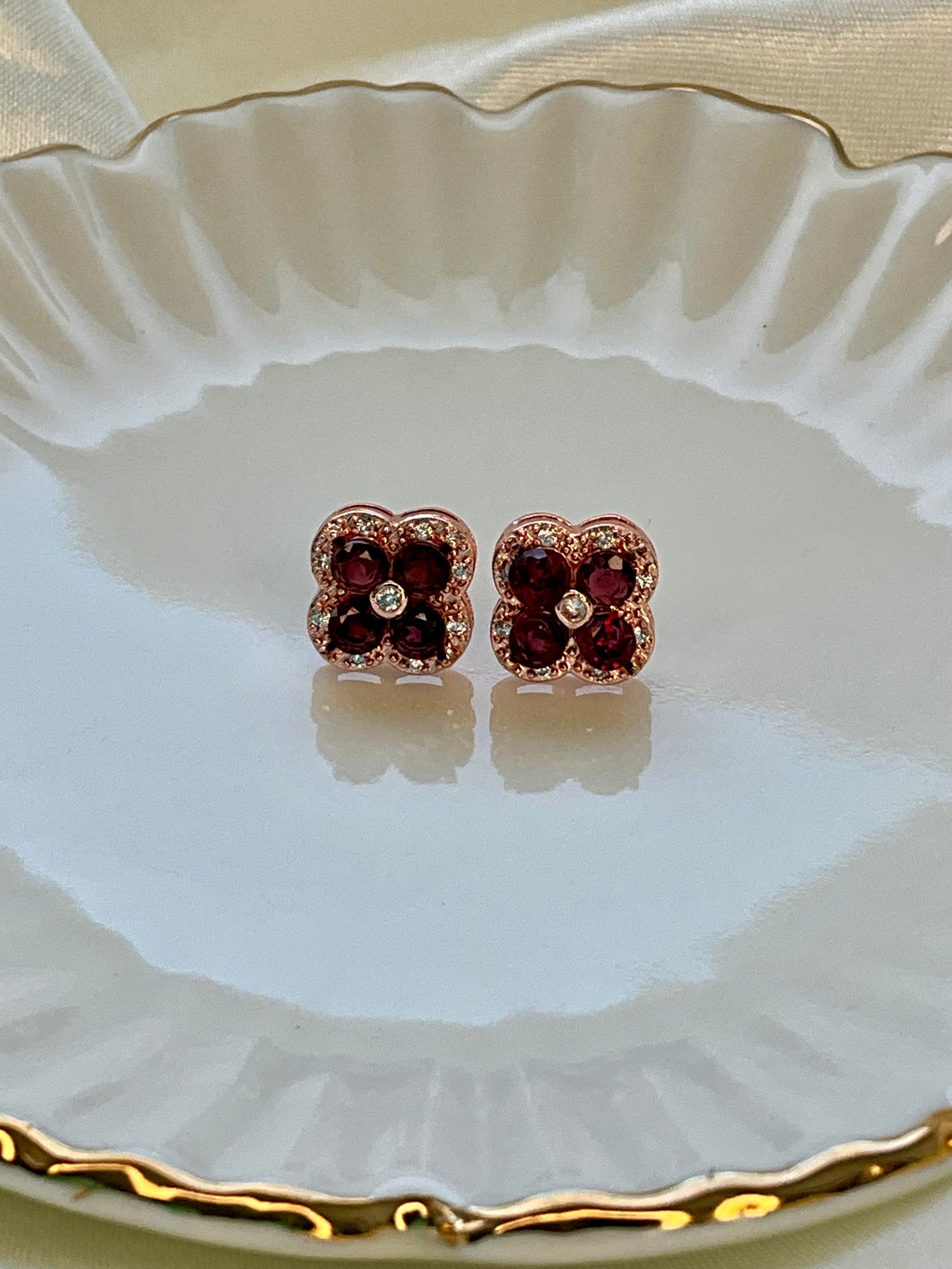 Garnet Clover Studs - Rose Gold plated 925 silver