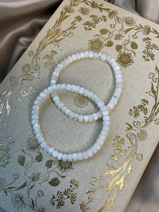 Pearl Shell stretch bracelet with rondelle bead shape