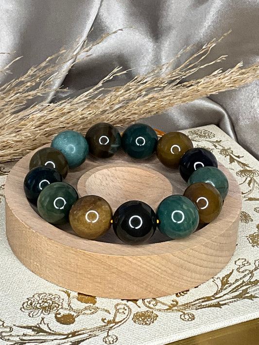 Large beaded agate bracelet