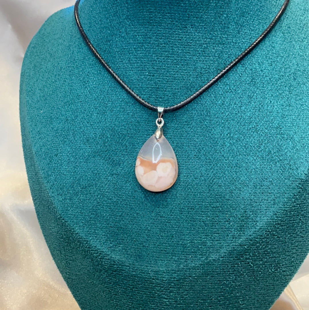 Flower agate drop crystal pendant