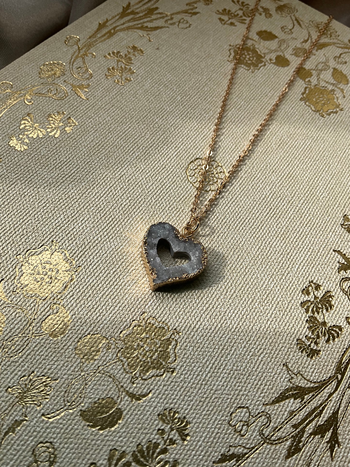 Druzy Agate Grey Heart with gold plated chain