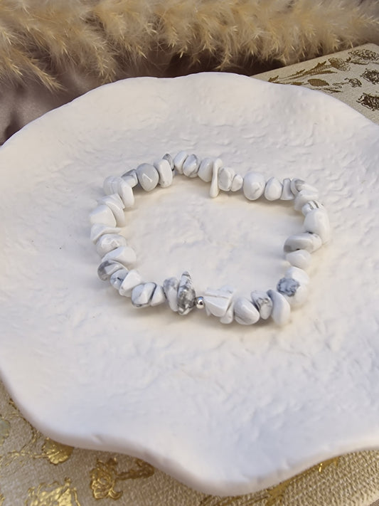 Howlite Crystal Chip bracelet with 925 sterling silver bead